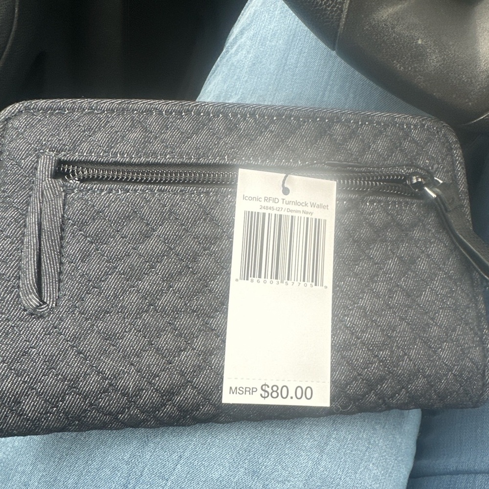 Vera Bradley NWT Denim Navy Iconic RFID Turnlock Wallet